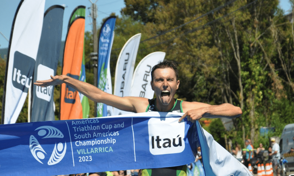 Kauê Willy levou o ouro no Sul-Americano de triatlo