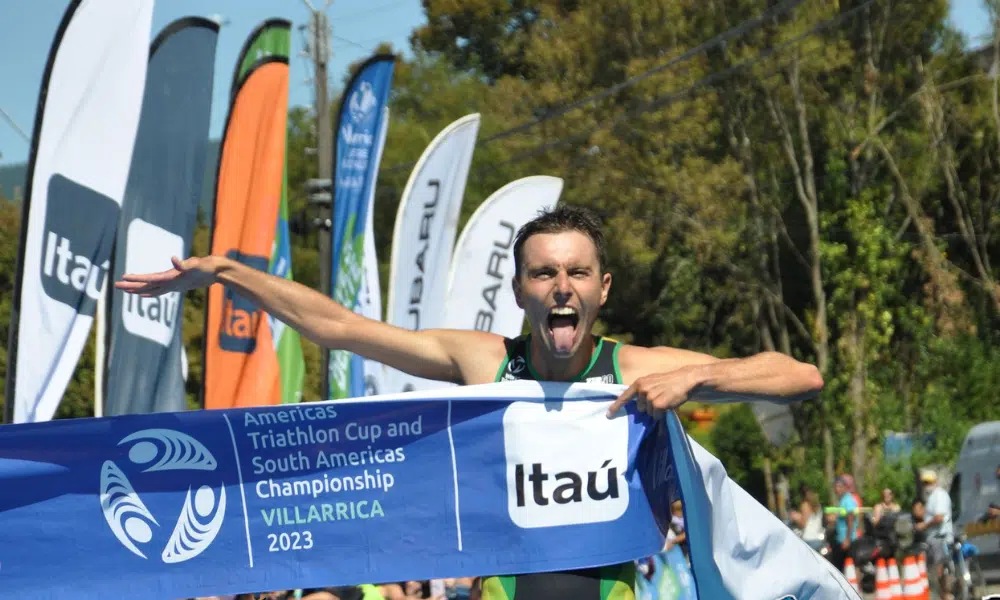 Kauê Willy levou o ouro no Sul-Americano de triatlo