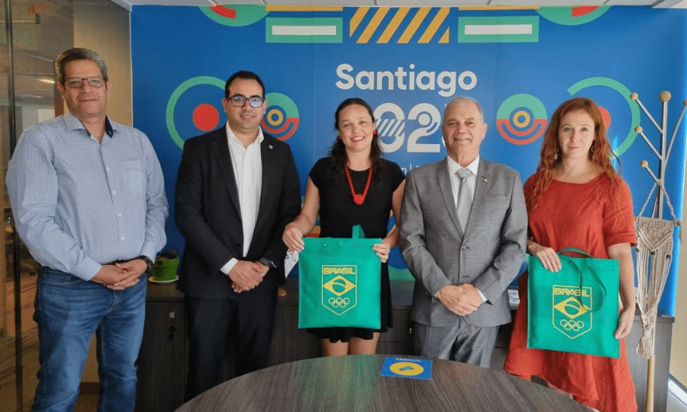 Paulo Wanderley em visita ao Comitê Organizador de Santiago 2023