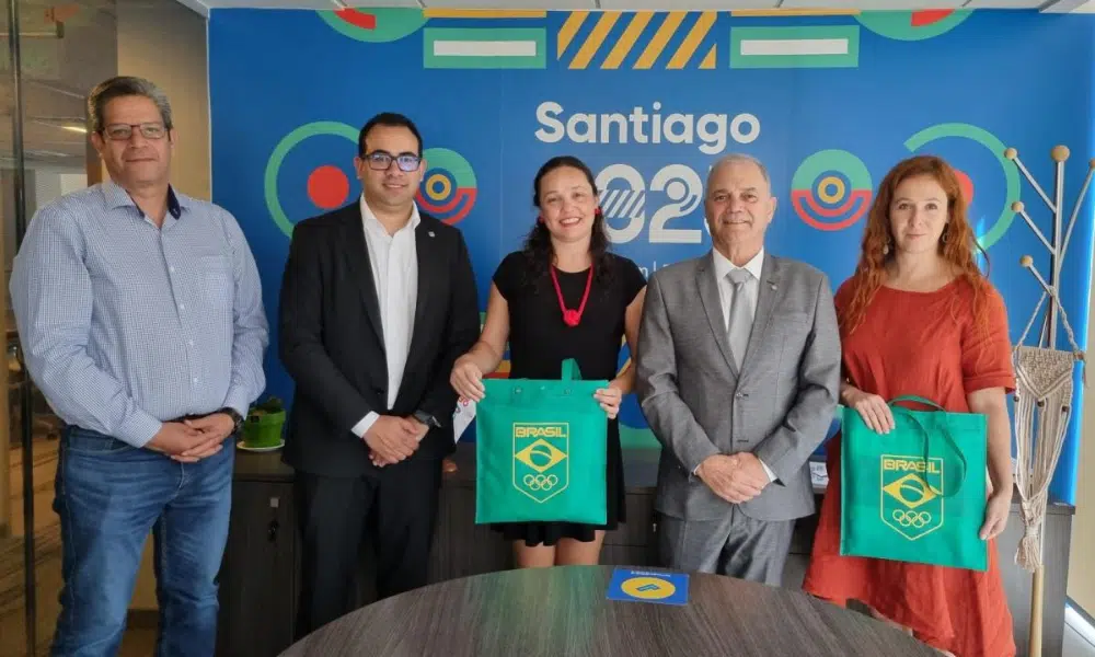 Paulo Wanderley em visita ao Comitê Organizador de Santiago 2023