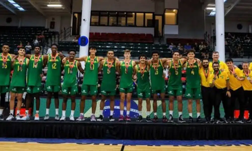 Mas equipe do Brasil em cima do pódio da Americup sub-18 de 2022