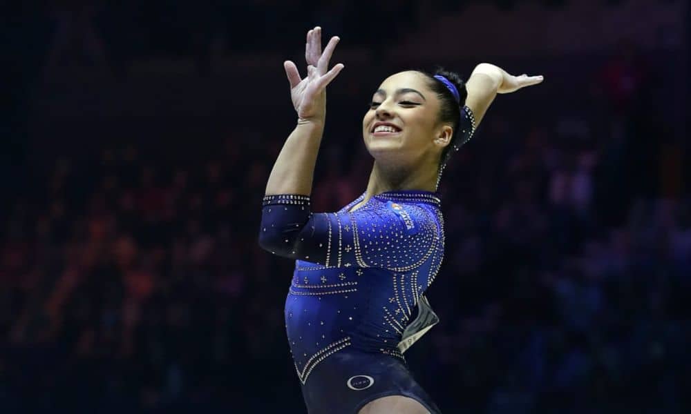 Mas Júlia Soares fazendo parte da sua coreografia de solo DTB Pokal