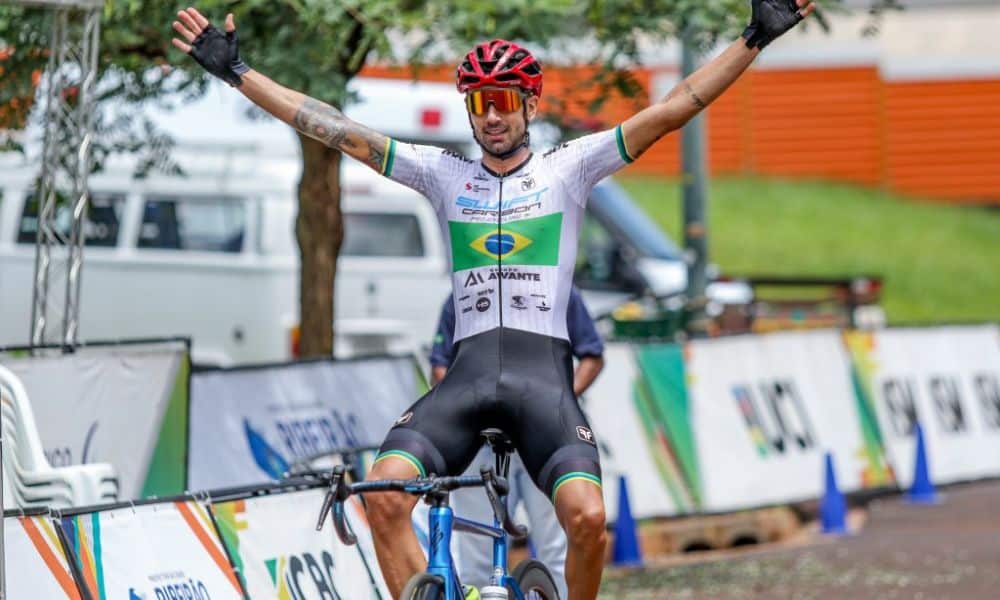 Lauro Chaman comemora vitória na Copa Brasil de ciclismo paralímpico paraciclismo