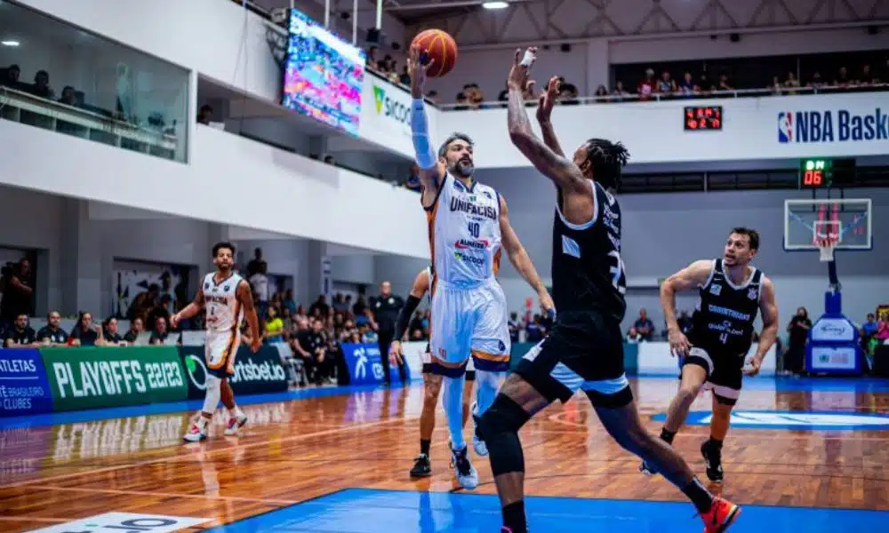 André Goes no Unifacisa x Corinthians, pelo NBB (Divulgação/NBB)