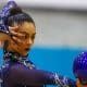 Barbara Domingos enquanto disputa o Grand Prix de Thiais de ginástica rítmica