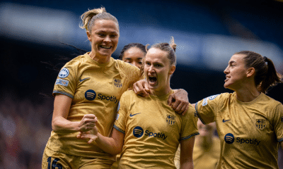 Barcelona enquanto enfrenta o Chelsea pela Champions League de futebol feminino
