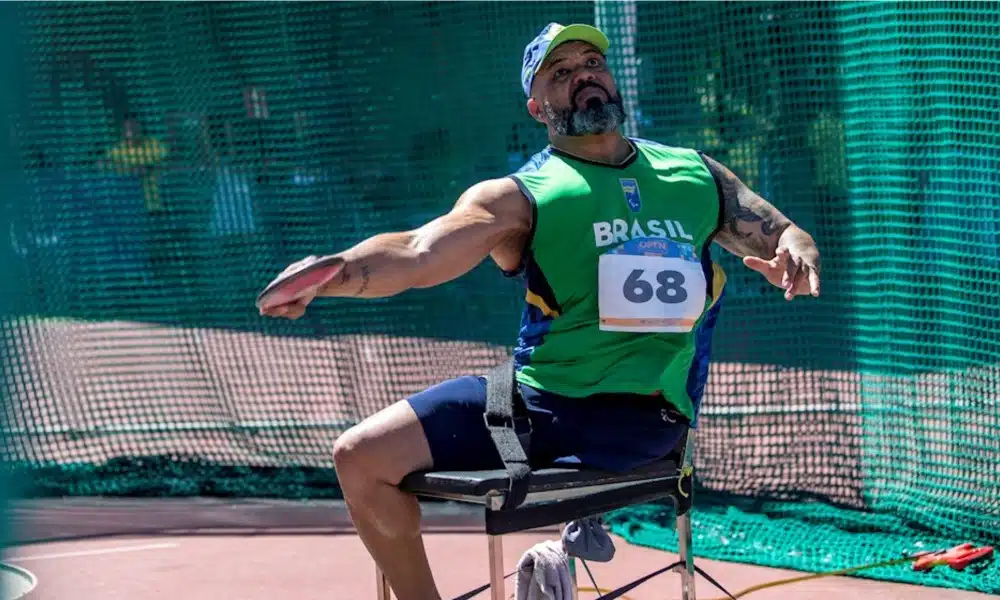 Claudiney Batista quebra recorde no Open Internacional de Atletismo Paralímpico classe F56