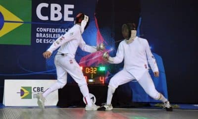 esgrimista brasileiro Alexandre Camargo (à esquerda) brilhou mais uma vez no Torneio Nacional (Rosele Sanchotene/CBE)