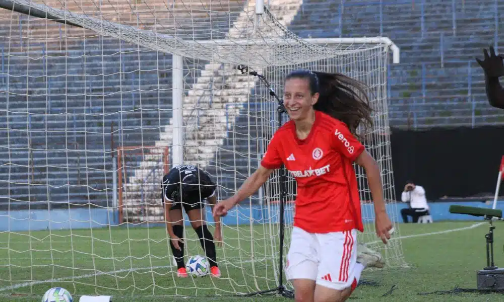 Atacante uruguaia Belén Aquino, destaque do Internacional no Brasileiro Feminino (Divulgação/Twitter/@GuriasColoradas)