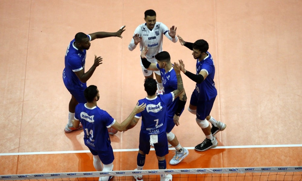 Minas bate Sesi-SP pelas quartas da Superliga Masculina de vôlei