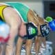 Nadadoras posicionadas na plataforma para largada / Open Internacional inicia disputa pelo Mundial de Manchester de natação paralímpica