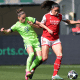 Rafaelle enquanto joga com o Arsenal contra o Wolfsburg na Champions League de futebol feminino