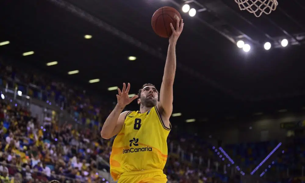 Mas - Vitor Benite faz bandeja em jogo do Gran Canaria na Eurocup