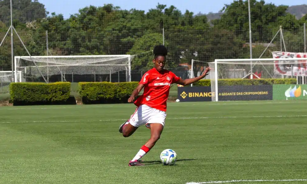 Internacional e Real Ariquemes enquanto se enfrentam ao vivo no Brasileirão Feminino