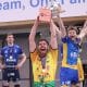 Mas - Bruninho ergue a taça do Modena na CEV Cup