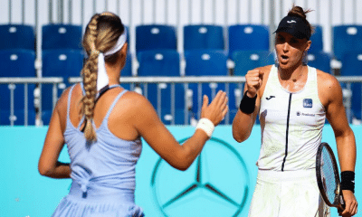 Bia Haddad enquanto vibra com Azarenka em partida no WTA 1000 de Madrid