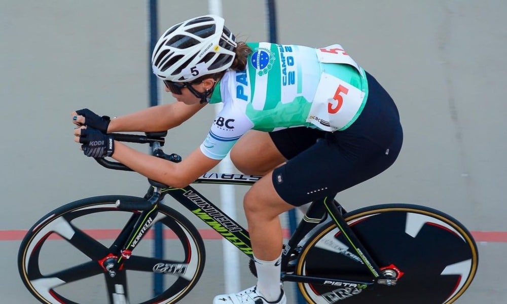 Catharine Ehrmann Vieira competindo pelo campeonato brasileiro de ciclismo de pista 2023