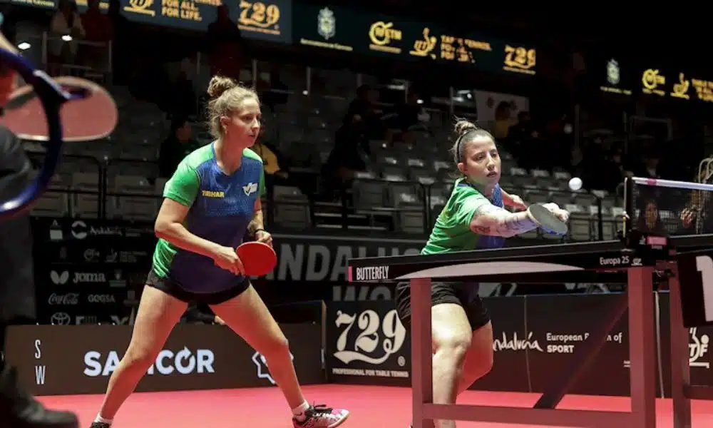 Danielle Rauen e Jennyfer Parinos enfrentam dupla da China em busca da vaga na final em Montenegro (André Soares/CBTM)