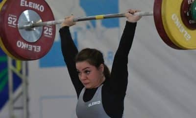 A jovem Julia Rodrigues, promessa do Brasil no levantamento de peso (Washington Alves/Light Press/CBLP)