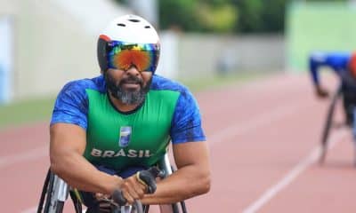 Parré sorri após terminar prova de atletismo (Foto: Roberto Souza/CPB)