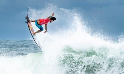 Gabriel Medina surfando no ISA Games