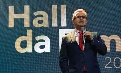 Ricardo Prado durante fala no Hall da Fama do COB