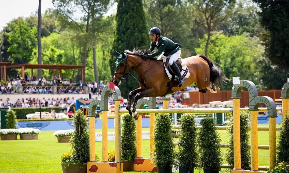 Stephan Barcha competindo no Grand Prix de Roma de Hipismo saltos Barcelona