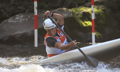 Ana Sátila durante disputa do C1 na Copa do Mundo de canoagem slalom. Omira Estácia competiu