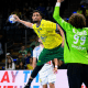 Bryan Monte arremessa em jogo do Brasil contra a Tunísia no Mundial sub-21 de handebol masculino