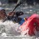 Ana Sátila durante disputa do caiaque cross na Copa do Mundo de canoagem slalom