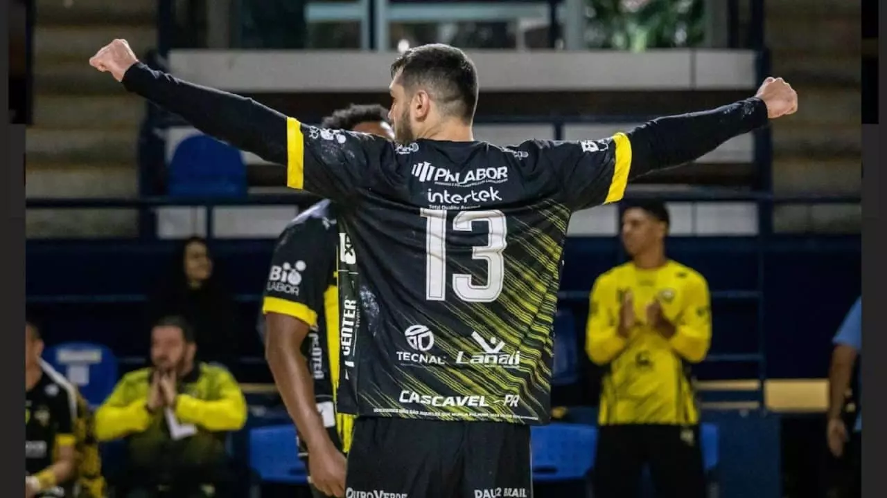 Taubaté é um dos dois times garantidos até o momento na semifinal do campeonato centro-sul americanod e handebol (Foto: Olívia Rueda)