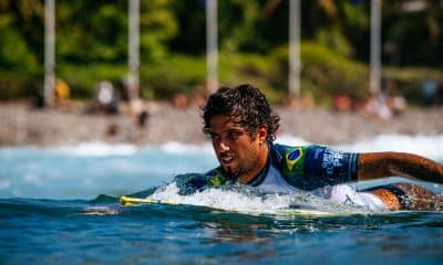 Brasileiro Filipe Toledo em ação em El Salvador (Aaron Hughes/WSL)