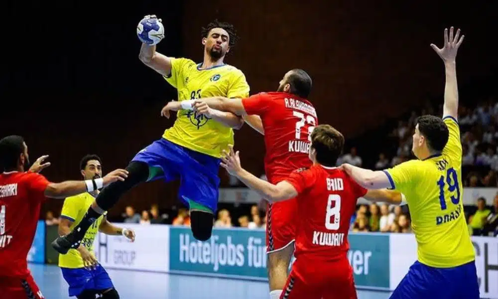 Confronto entre Brasil e Kuwait, válido pelo Mundial Júnior de handebol masculino (Divulgação/IHF)