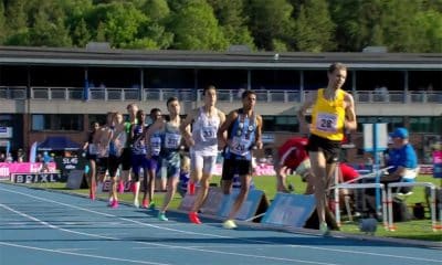 Na imagem, Eduardo Ribeiro Moreira correndo em segundo lugar na prova dos 800m na Suécia.