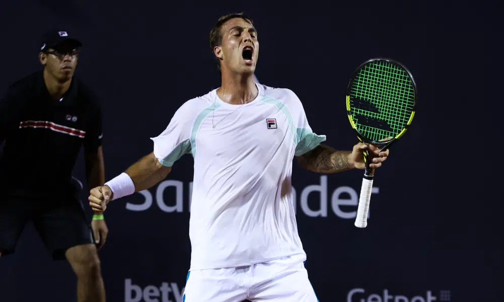 Felipe Meligeni vibra durante ponto no Challenger de Lyon