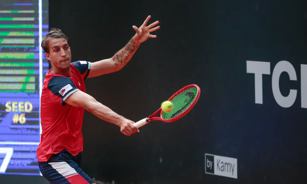 Felipe Meligeni em ação no Challenger na Europa. Ele e Fernando Romboli/Marcelo Zormann venceram, enquanto Matheus Pucinelli caiu