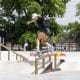 Gabi Mazetto fazendo manobra no corrimão durante o Pro Tour de Roma de Skate Street