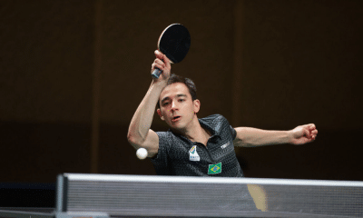 Hugo Calderano em ação no WTT Contender de Túnis