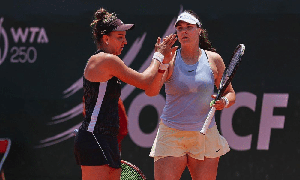 Ingrid Martins e Lidziya Marozava em ação no WTA 250 de Birmingham