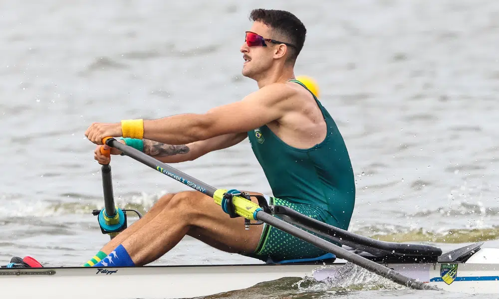 Lucas Verthein em ação no remo da Olimpíada de Tóquio 2020