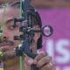 Na imagem, Luccas Abreu prestes a disparar a flecha.