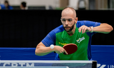Thiago Gomes em ação no Virtus Global Games de tênis de mesa paralímpico. Ele teve a companhia de Evellyn Santos