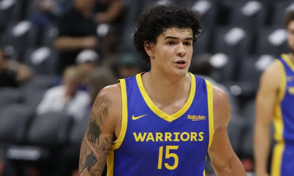 Brasileiro Gui Santos em ação na NBA Summer League, pelo Warriors (Reprodução/Twitter/@warriors)