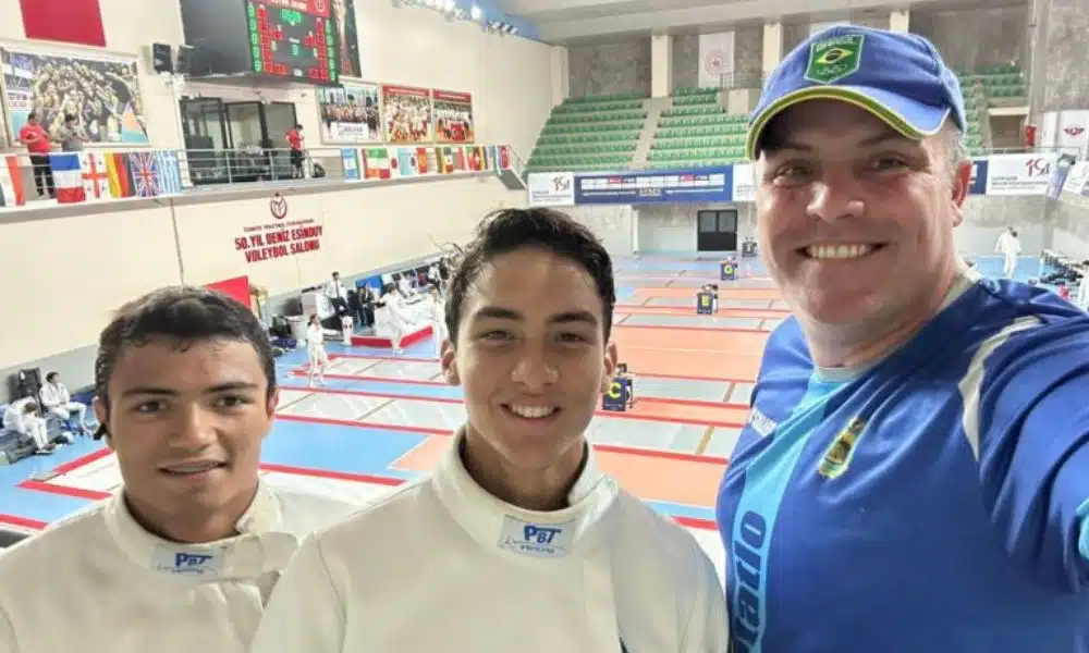 Equipe brasileira masculina na disputa do Mundial Sub-19 de pentatlo moderno (Marcelo Salles/CBPM)