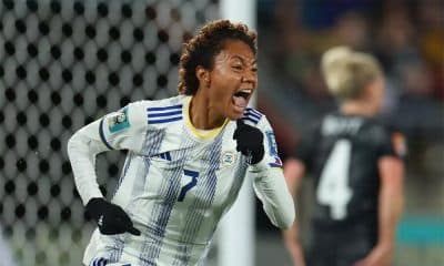 Na imagem, jogadora das Filipinas comemorando o gol contra a Nova Zelândia.
