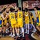 Jogadores do Brasil comemoram vitória sobre a Coreia do Sul e 11º lugar no Mundial sub-19 de basquete