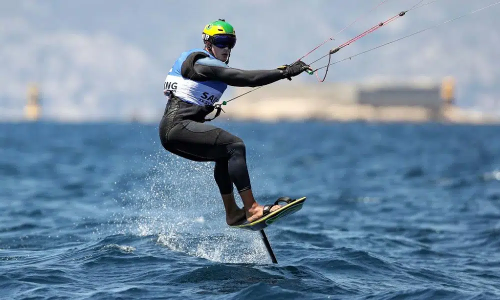 Bruno Lobo durante regata da Fórmula Kite no evento teste da vela para Paris-2024