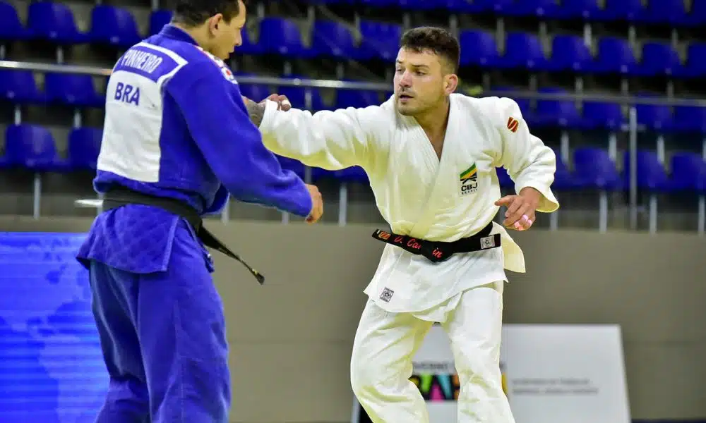 Daniel Cargnin durante luta do Open Pan-Americano da Bahia de judô