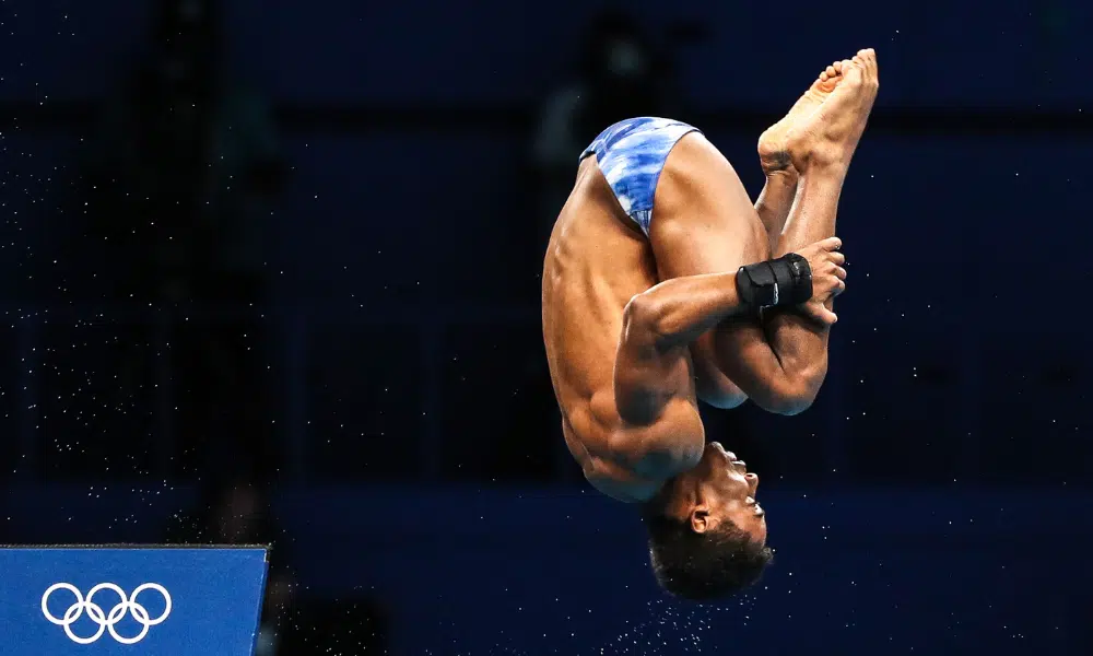 Isaac de Souza compete na plataforma dos Saltos ornamentais no Mundial de Fukuoka