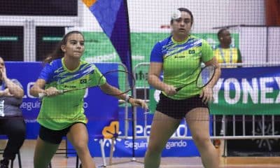Letícia Andres e Eduarda Dias Prates em partida do Pan-Americano Júnior de badminton
